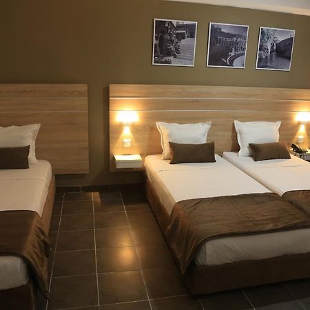Mondial Hotel Tunis Buitenkant foto