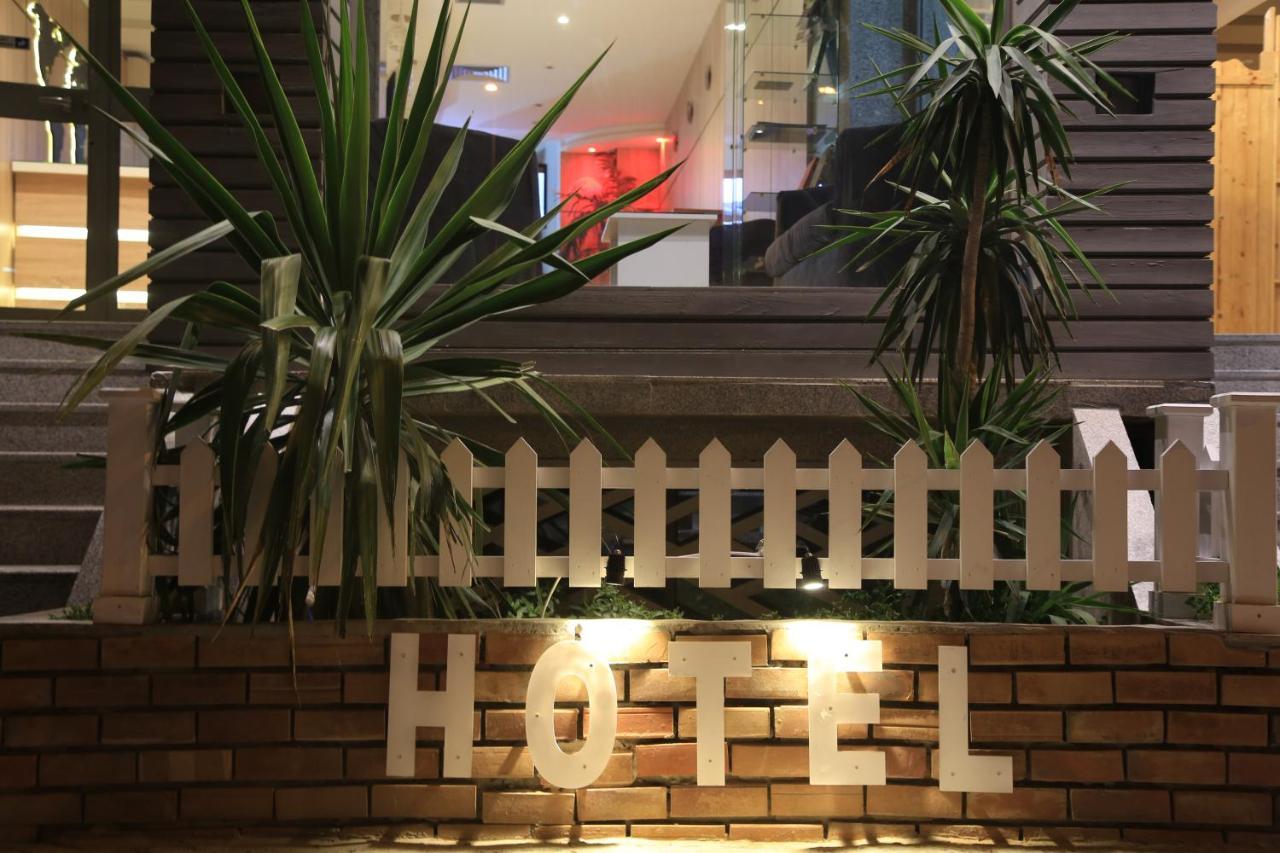 Mondial Hotel Tunis Buitenkant foto